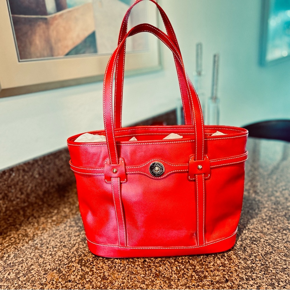Dooney & Bourke Large Red Leather Tote Purse J4254638